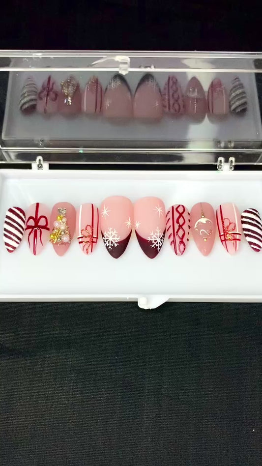 Christmas Press-On Nails, Christmas Nails, Holiday Nails, Handmade Nails.