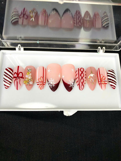 Christmas Press-On Nails, Christmas Nails, Holiday Nails, Handmade Nails.